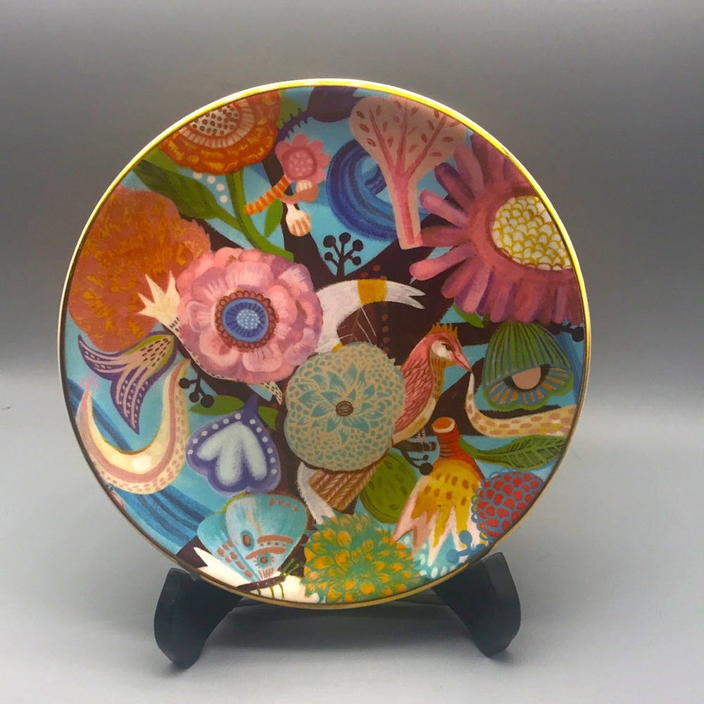 Mercedes Lagunas 6 in Hallmark colorful plate